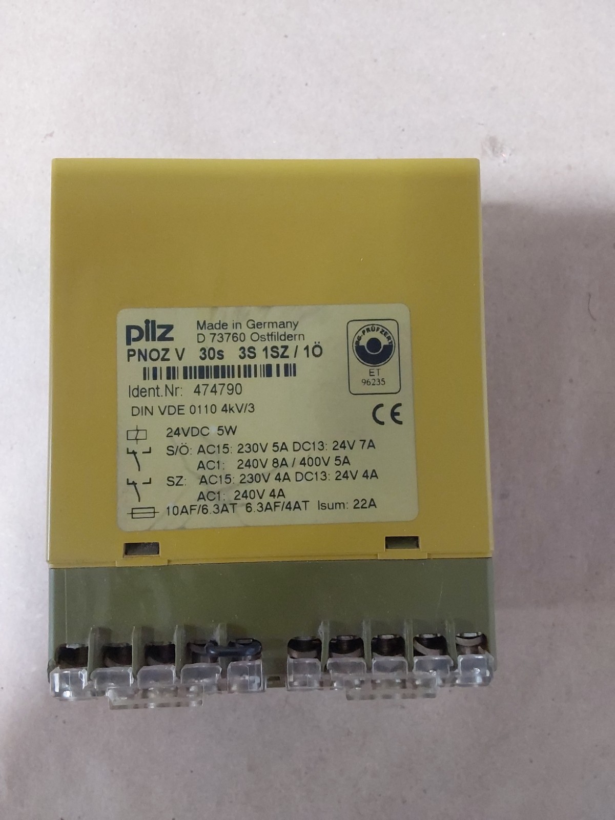 PILZ PNOZ V 30 s 24 V DC Safety Relay.