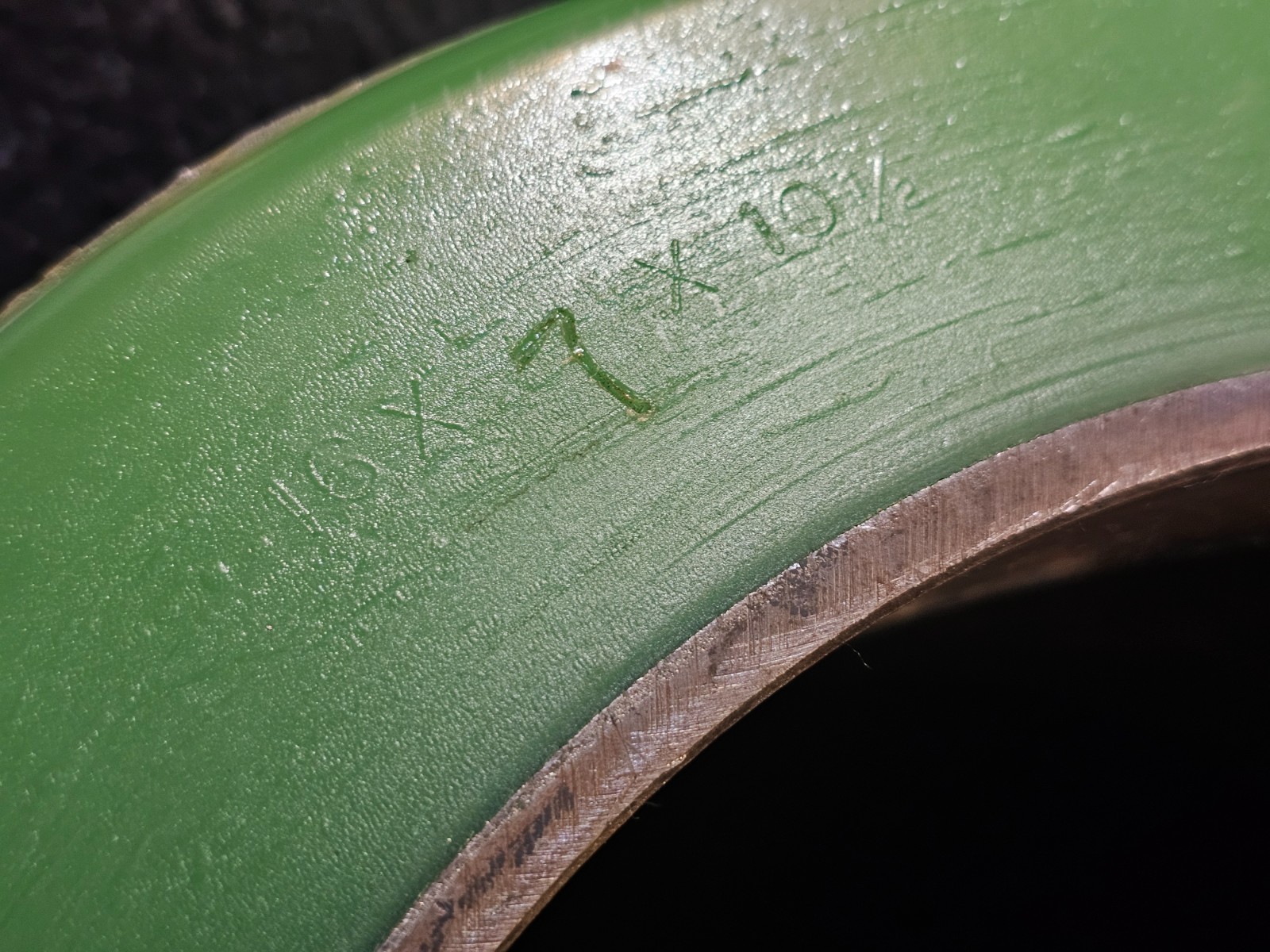 (QTY 1) Superior Tire P21600701055 Green Smooth Press-On Forklift Tire 16x7x10.5