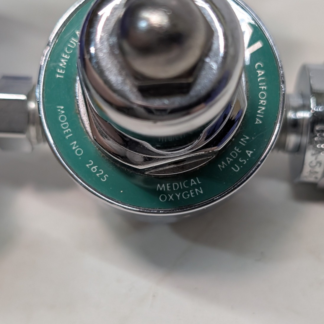 Hudson 2625 Medical Oxygen Regulator With Flowmeter Gauge 15LPM As Shown