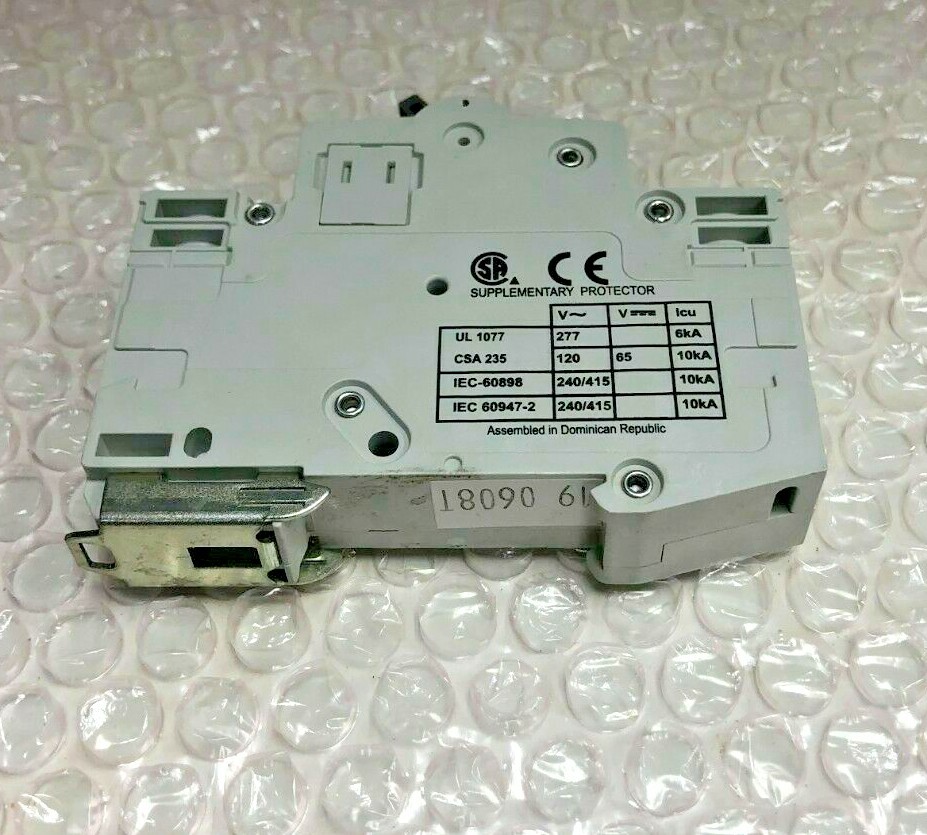 (1) Eaton Cutler Hammer WMS1B07 7AMP Single Pole Circuit Breaker DIN Rail Mount