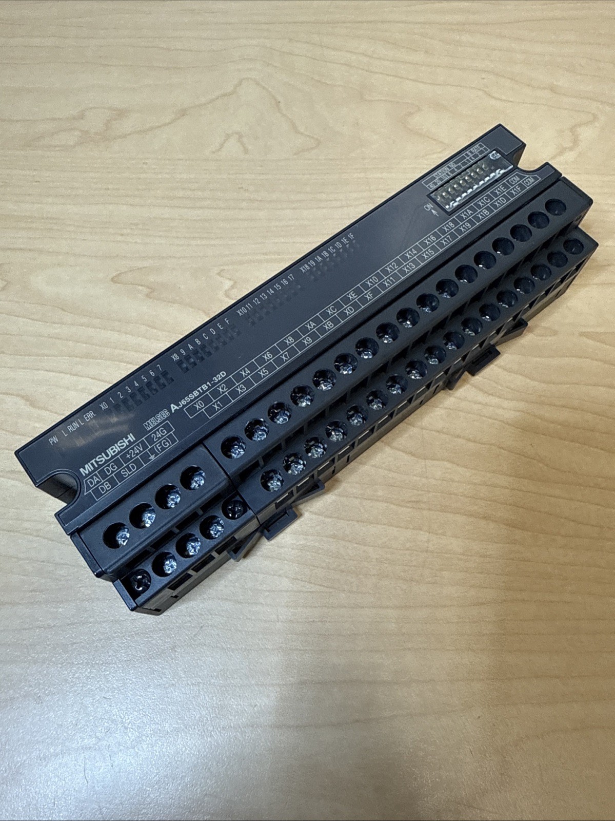NEW! Mitsubishi AJ65SBTB1-32D Remote I/O Module CC-Link Input Unit