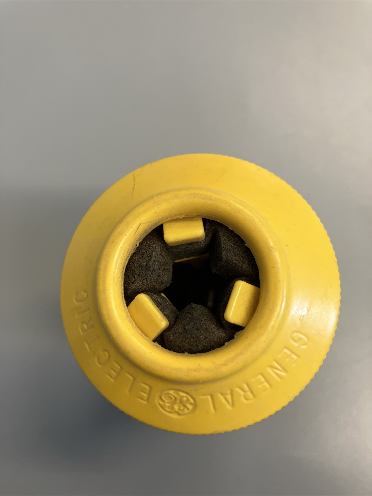 GE 20A 125/250V 14-20P 4-WIRE STRAIGHT BLADE CONNECTOR MALE CORD END YELLOW