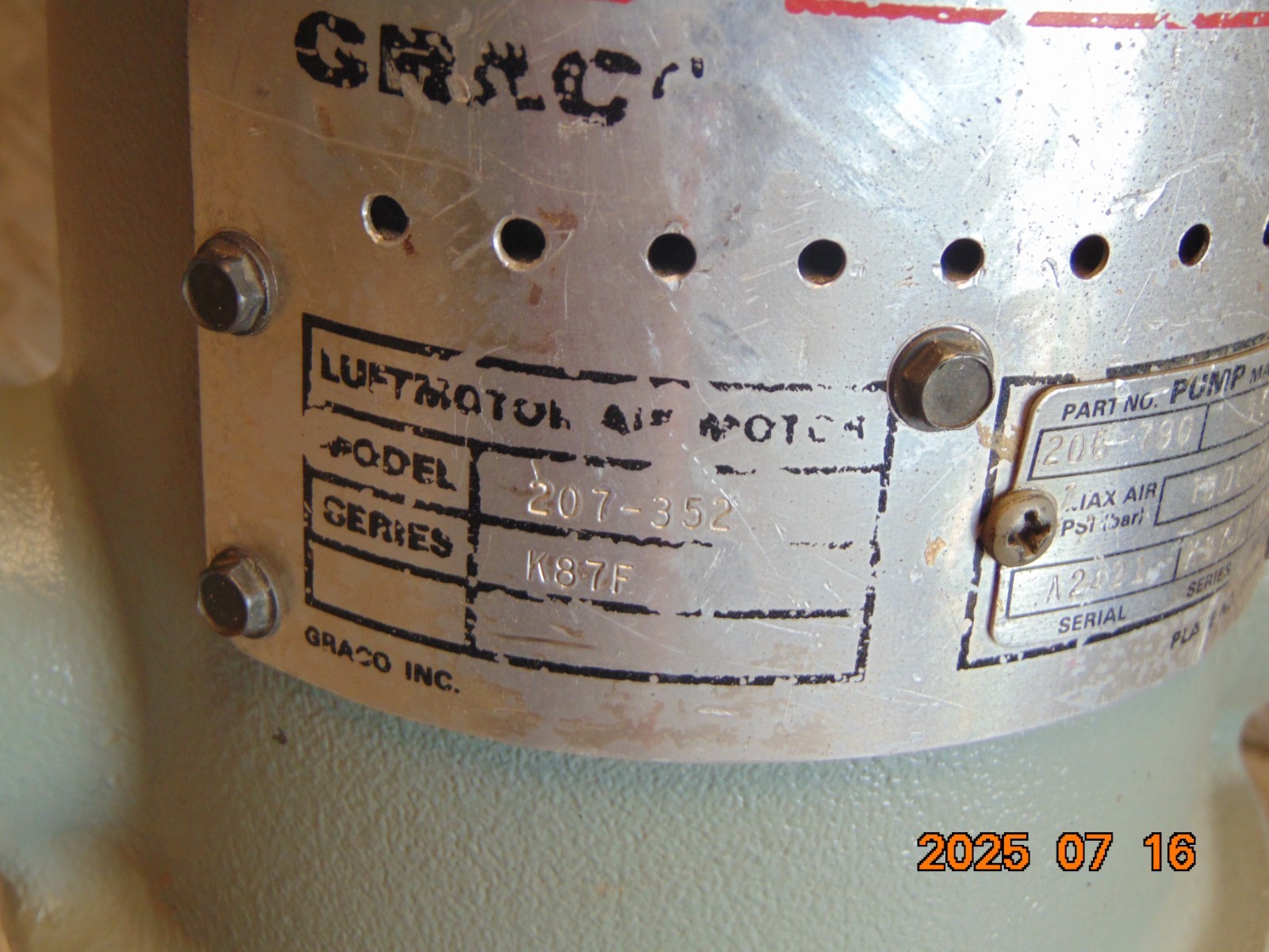 GRACO 207-352 PRESIDENT AIR POWERED PUMP