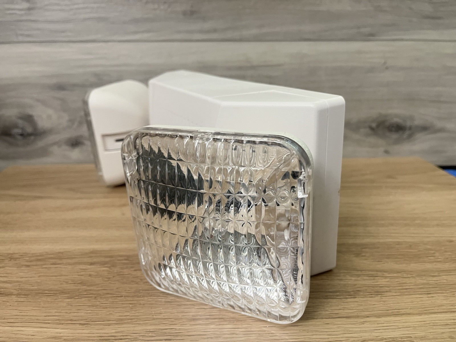 Hubbell Compass CSEU2 Dual Head Emergency Light