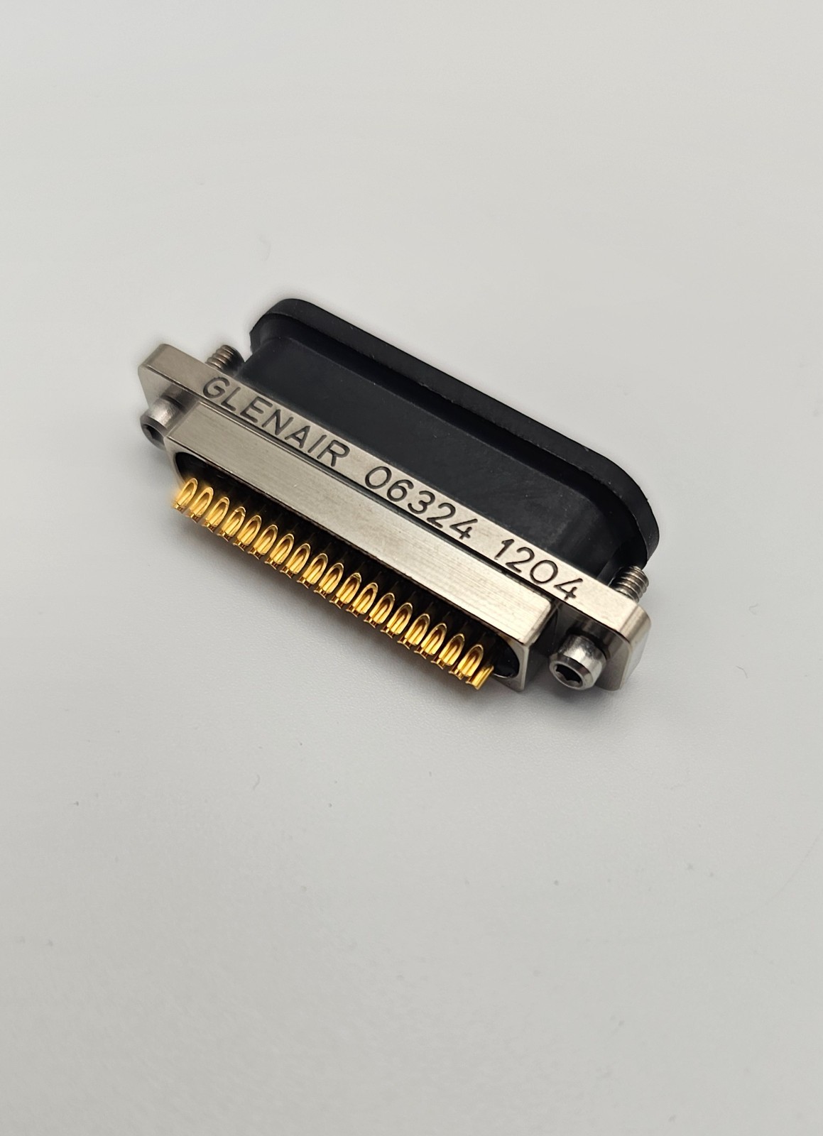 Glenair Micro D-Sub MWDM2L-37PSM New Ready to Ship USA