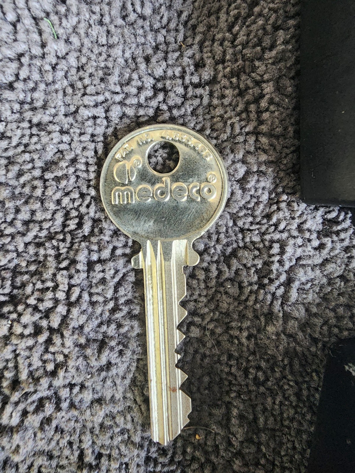 4 MEDECO Padlocks KEYED ALIKE 54 SerieS Weather Guard Heavy DUTY.