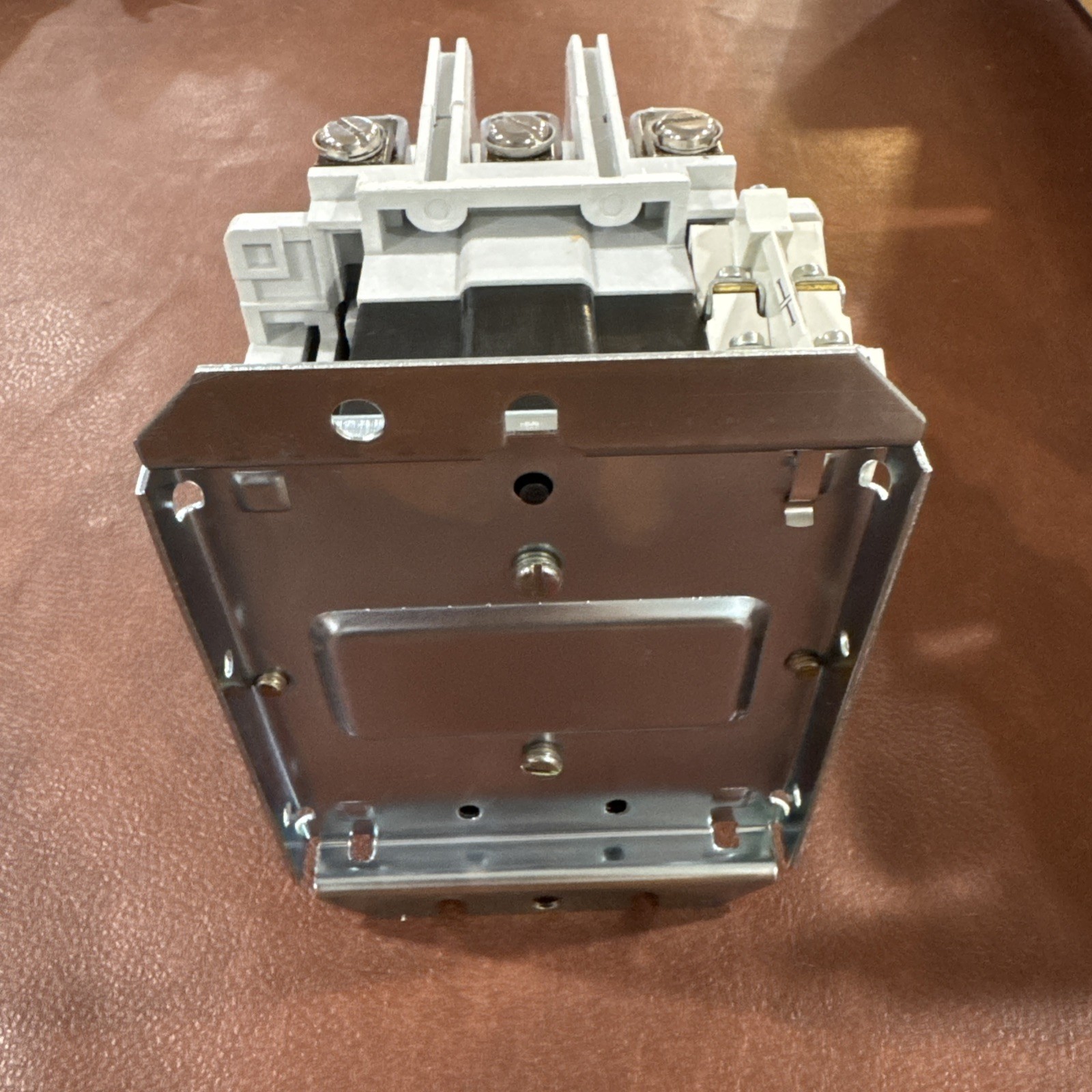 EATON CUTLER HAMMER A201K3CA 3 Pole A200 SZ 3 None Reversing Contactor 120V J