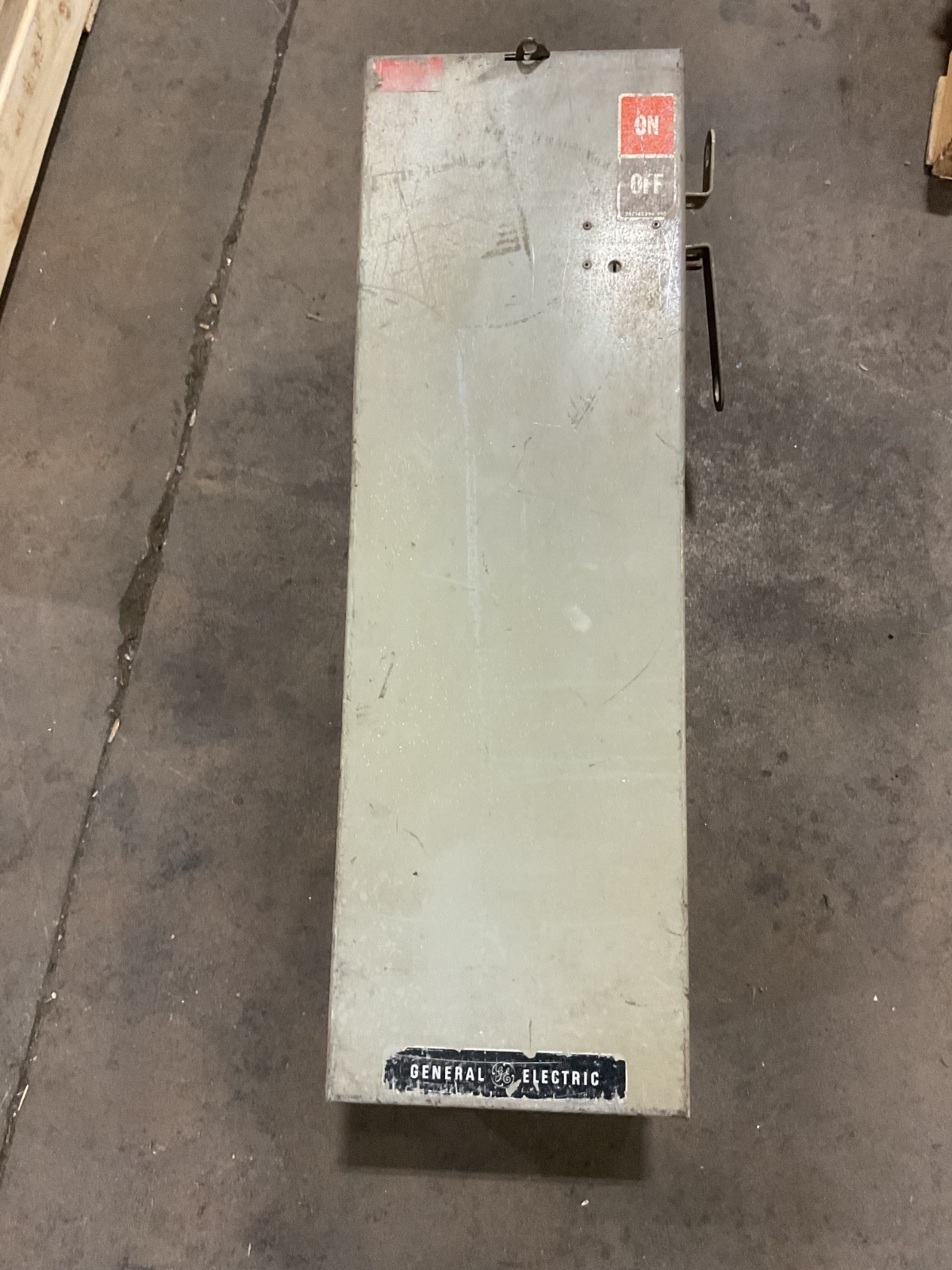 General Electric 75C142462G707 Busway FLEX-A-PLUG with 1KVA Transformer 480V 30A
