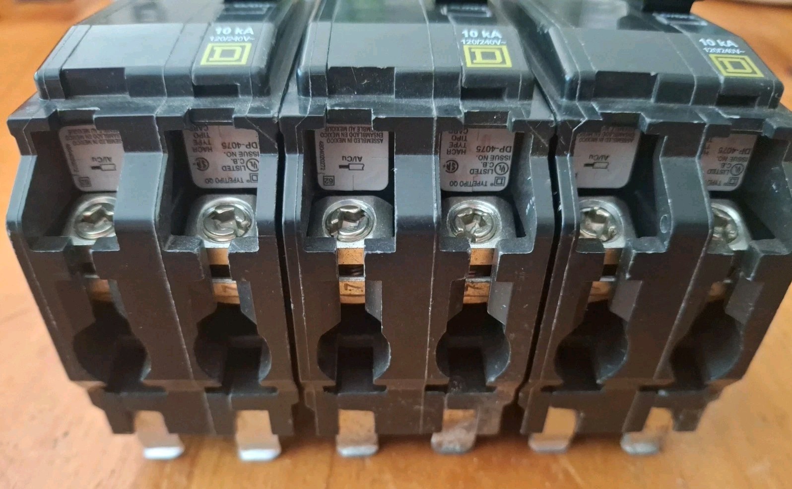 Lot of 3 Square D QO260 2 Pole 60 Amp 120/240V Circuit Breaker Type QO