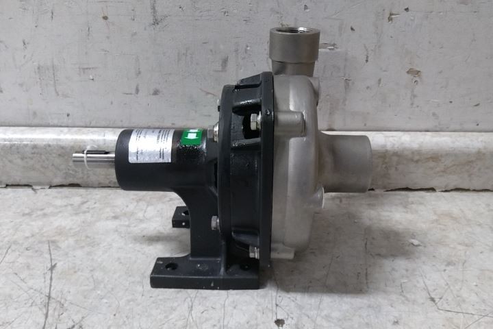 Dayton 10X670 5 HP 135 Ft Max Head 1-1/2 In Intake NPT Pedestal Pump
