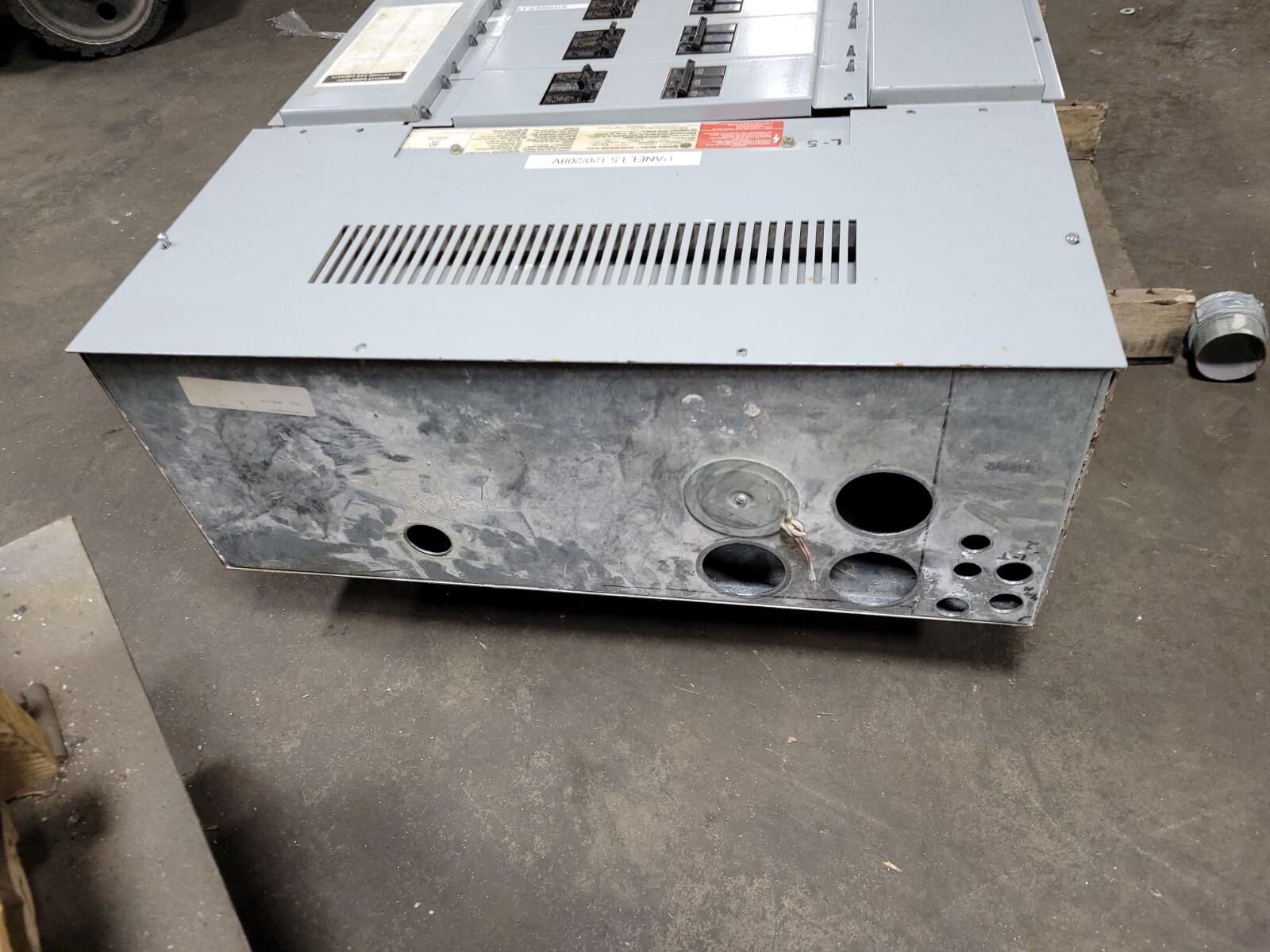 GE General Electric APN Spectra Series Panelboard 600 Amp 208Y/120 VAC 3PH 4W