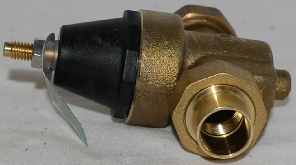 Watts LFN45BM1DUS Double Union 3/4 Inch Water Pressure Reducing Valve