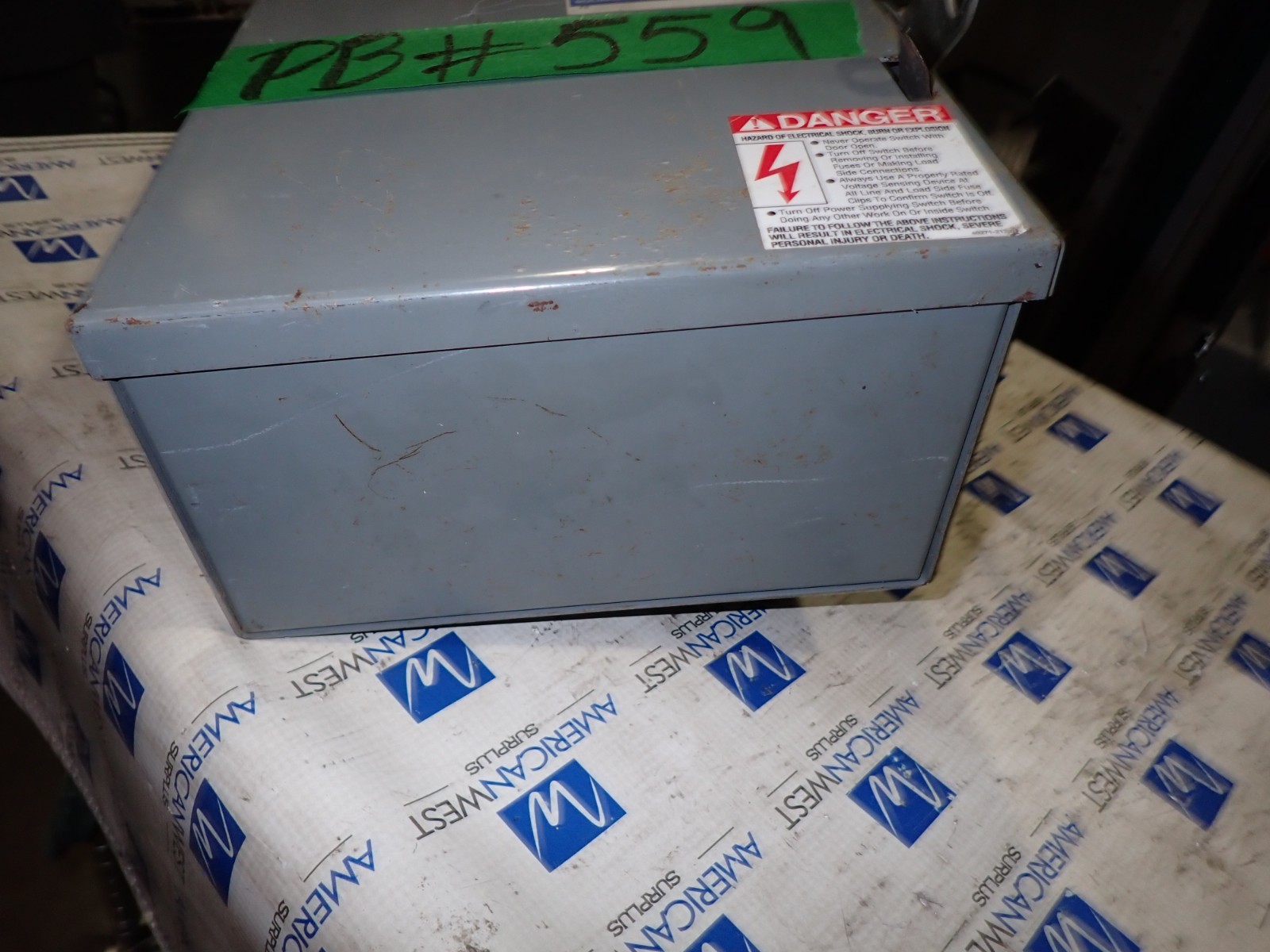 Square D PQ3603G 30 amp 600v Fusible 3 Phase 3 Wire Busway Switch BP559