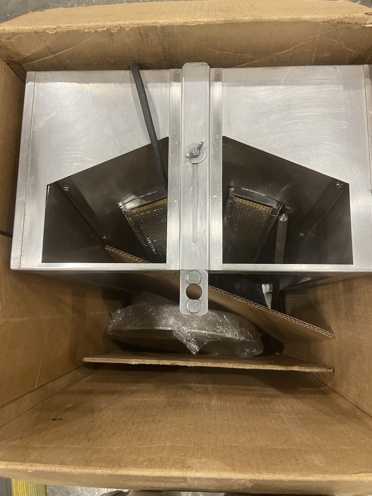 AutoGyros 65 lb. Vertical Natural Gas Gyro Broiler 4LG