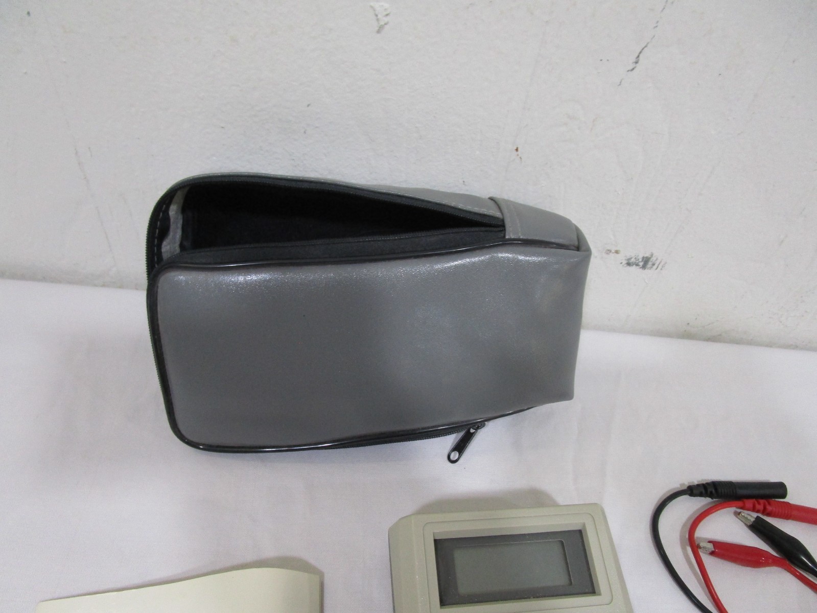 Tenma 72-370 Capacitor / Resistor / Inductor Tester w/ Case / Manual / 4 Probes