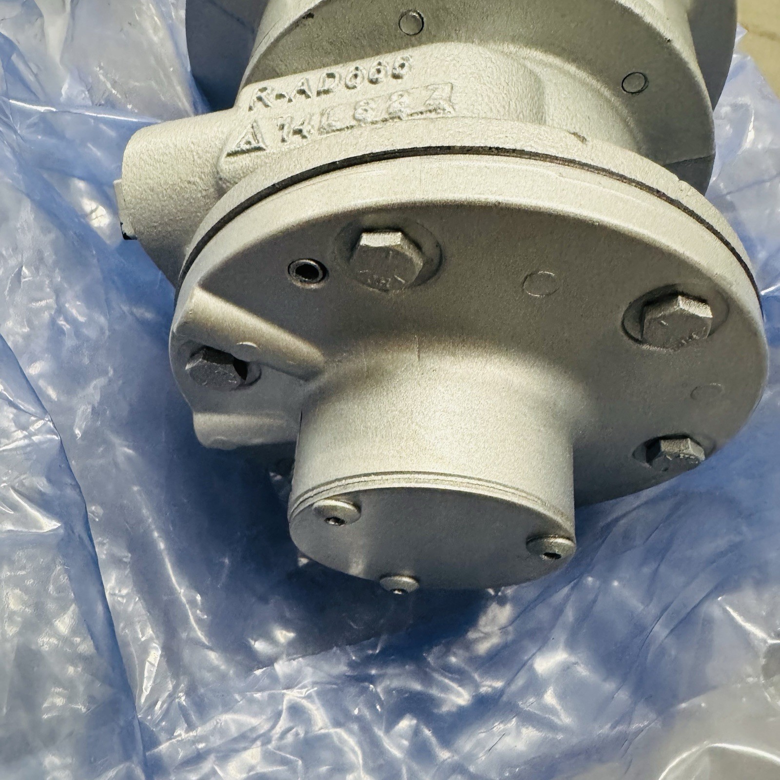 Gast 6AM-NRV-22A 4 HP 3000 RPM CW/CCW Reversible Vane Air Motor