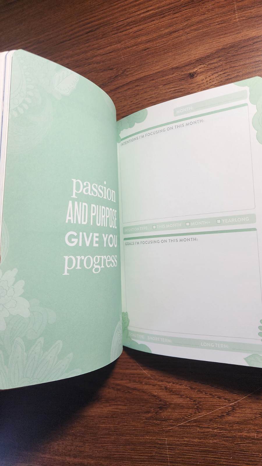 Erin Condren Petite Planner Weekly Intentions + Goals. 5×8″ Pocket Size NEW