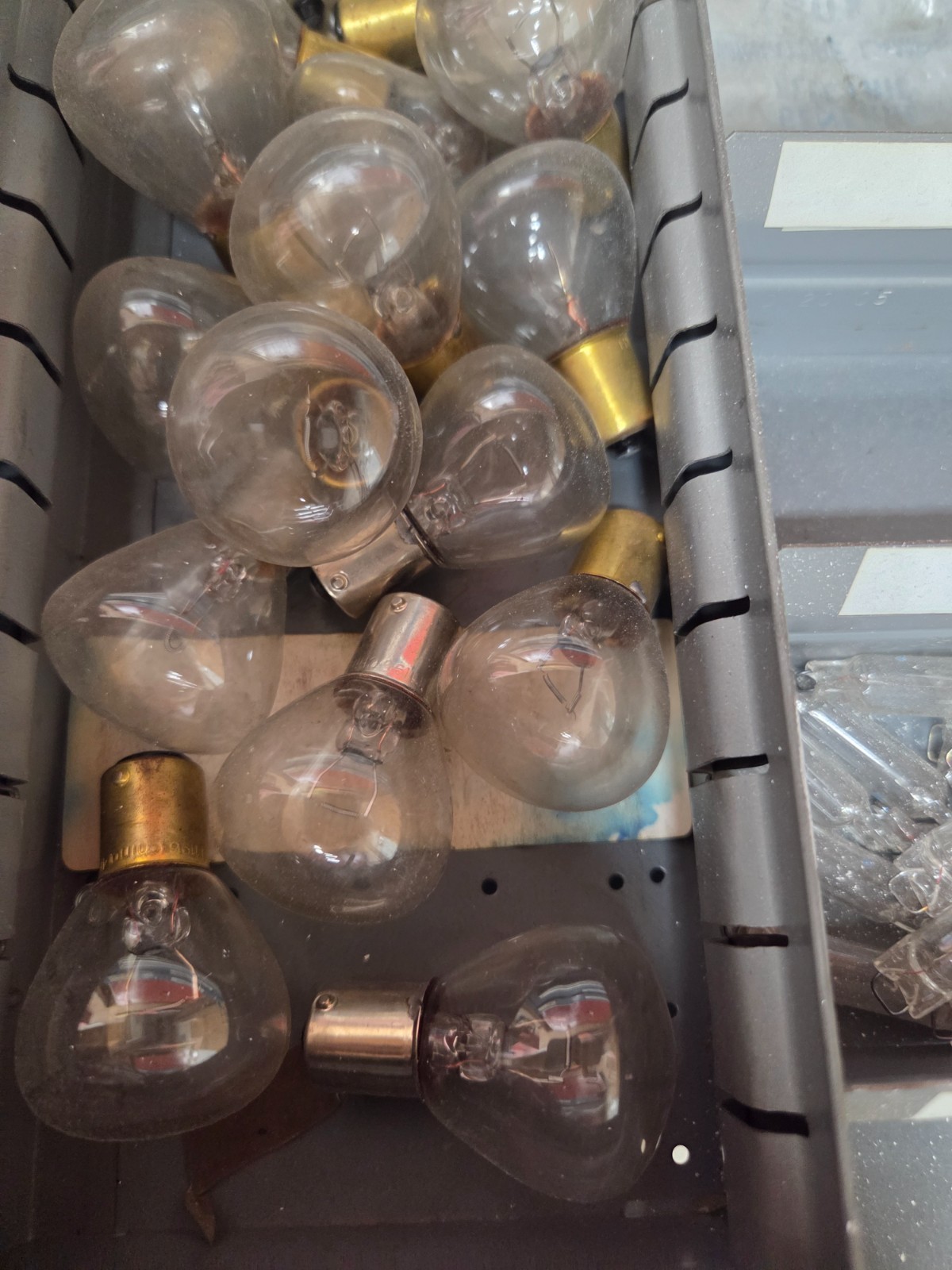 (18) nos imperial 81488 bay bulbs