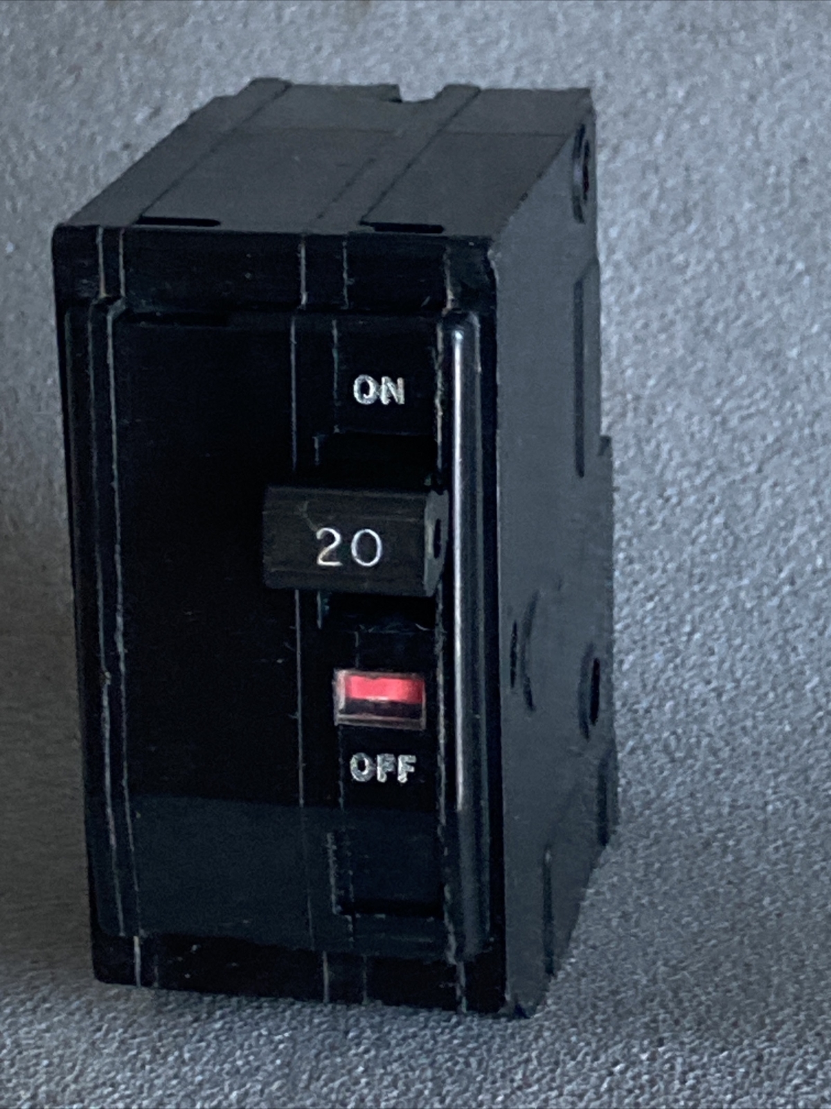 Square D QO220 2P 20A 240V Circuit Breaker Black Face Trip Window 4 Prong mount