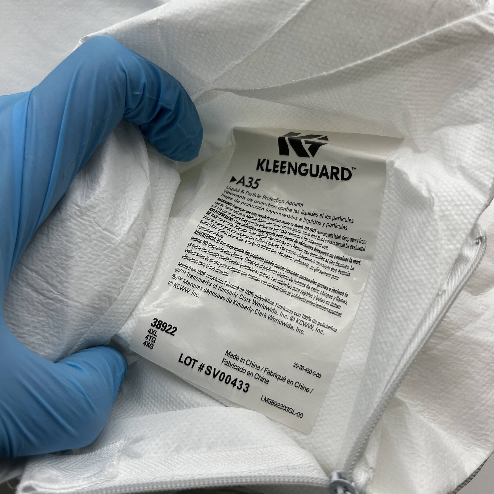 Kleenguard 38922 Coveralls A35 Sz 4XL Disposable White Zippered Front 25pk/Case