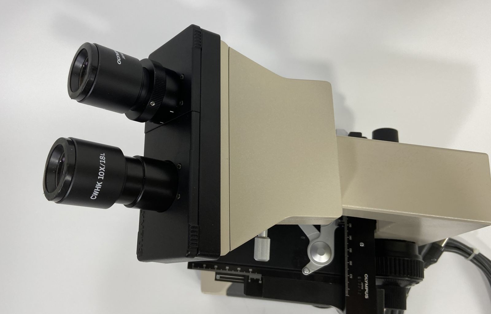 Olympus CHT CH-2 Binocular Laboratory Microscope 4X 10X 40X 100X 9