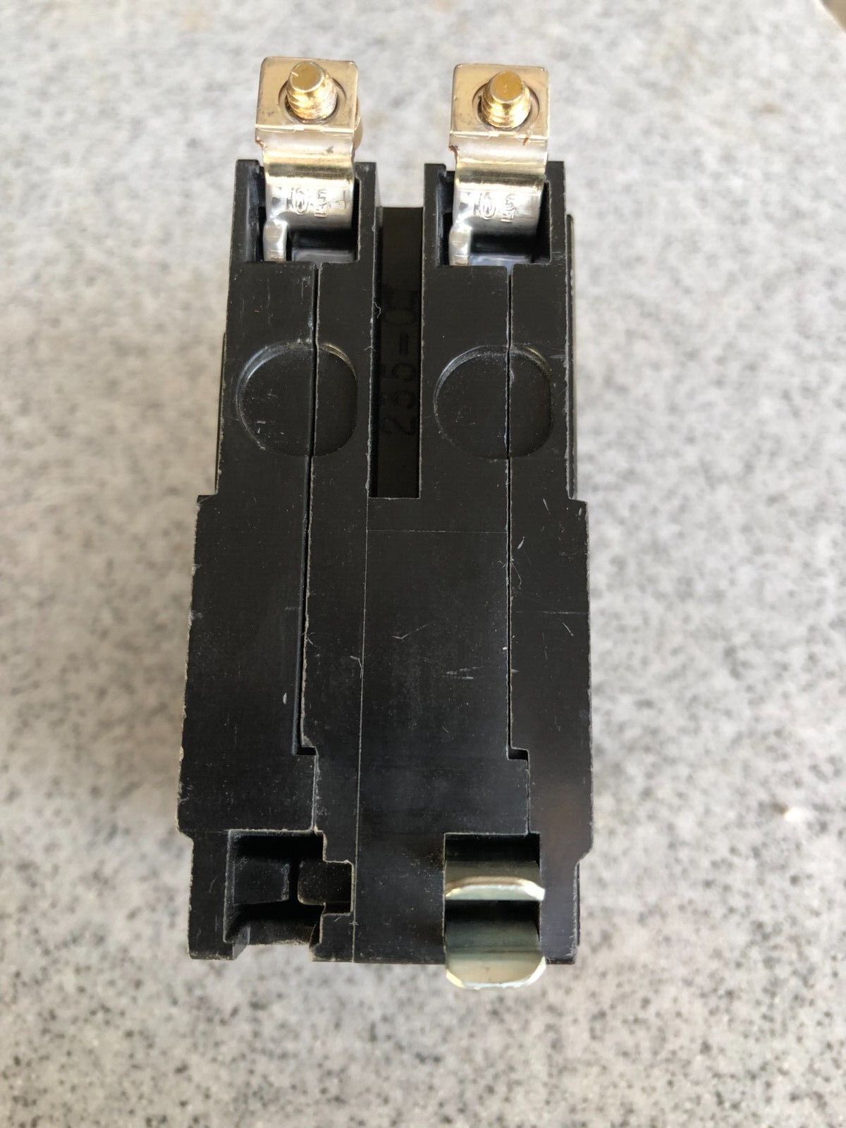 SQUARE D QOB230VH 2P 30A 240V 22K bolt-on circuit breaker