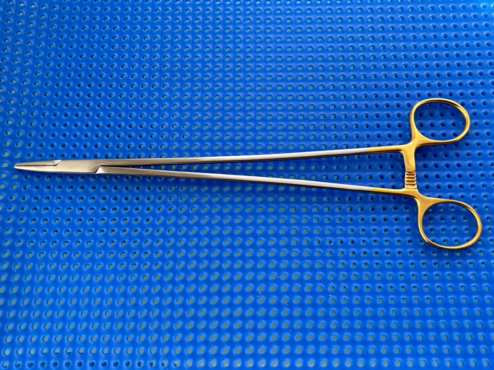 Symmetry Surgical 32-365 Needle Holder; Crile-Wood; Straight; 10 1/8 in, TC