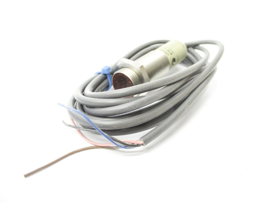 OMRON E3F2-R2RC4-S-2M NSMP