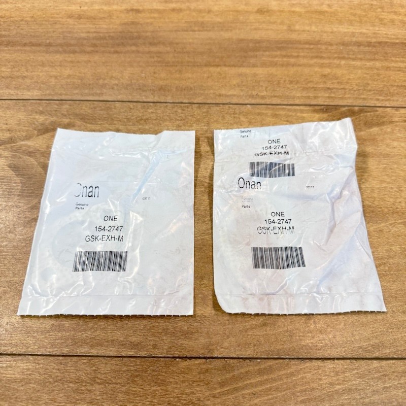 New ONAN OEM NOS EXHAUST MANIFOLD GASKET QTY:2 / 154-2747