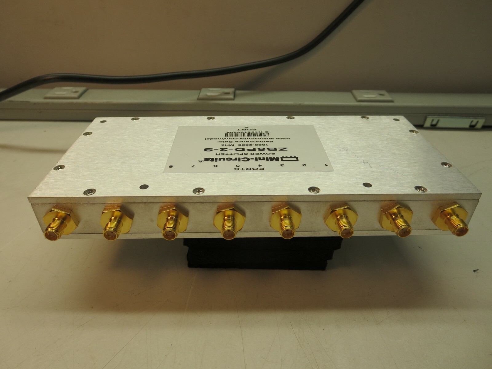 Mini-Circuits, ZB8PD-2-S, Power Splitter, 1 Input, 8 Outputs, 1000 – 2000 MHz