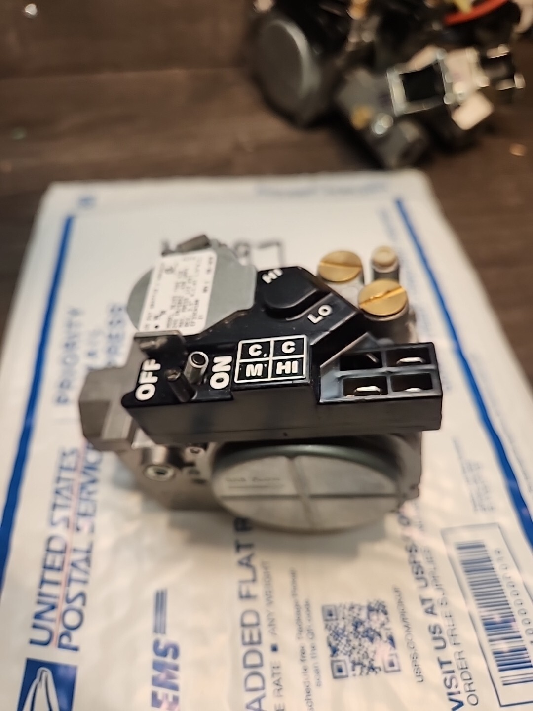 White Rodgers Furnace Gas Valve 36J55 618 EF33CW180