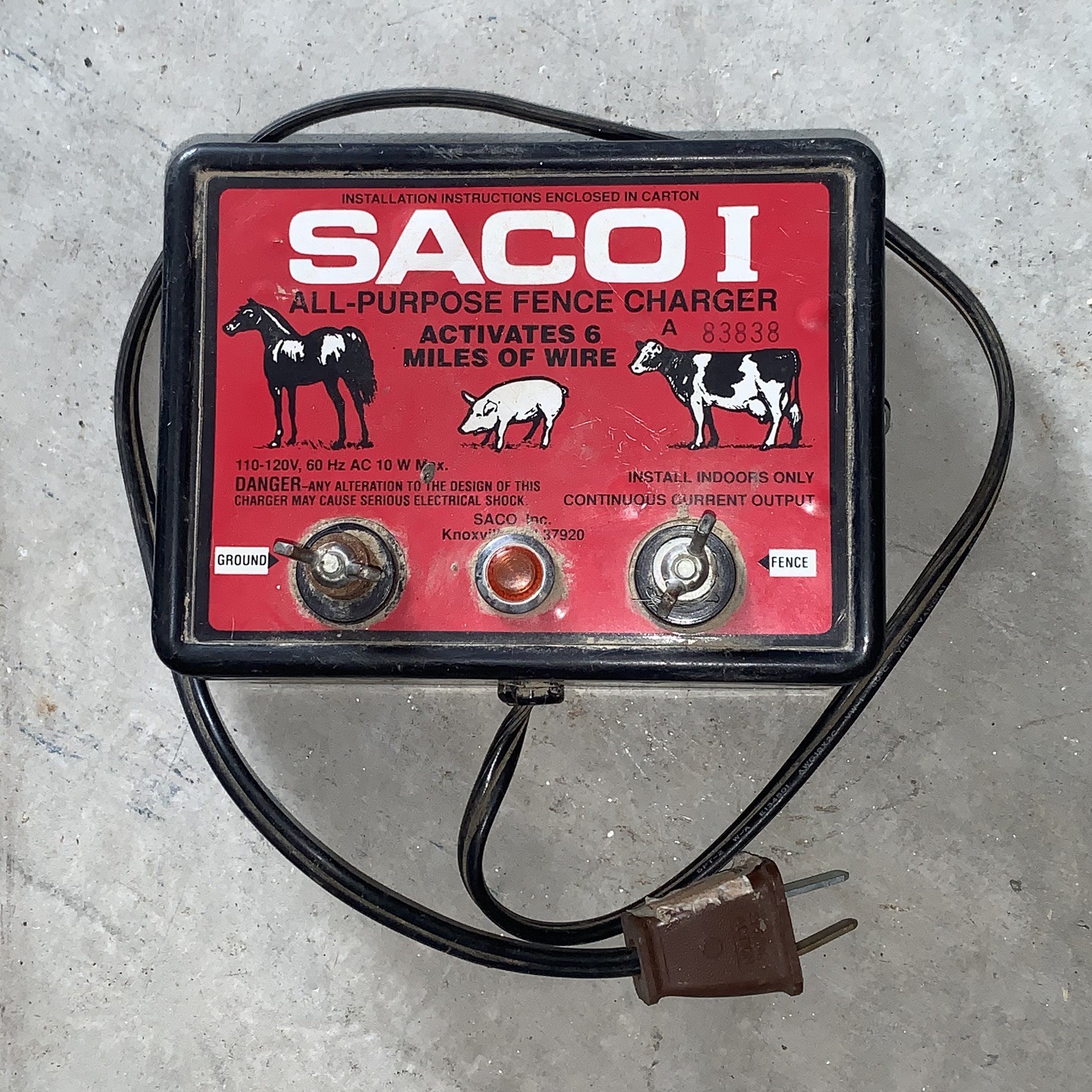 SACO I ALL PURPOSE FENCE CHARGER 110-120V, 60 HZ AC 10 W MAX 10 ACRES / 6 MILES