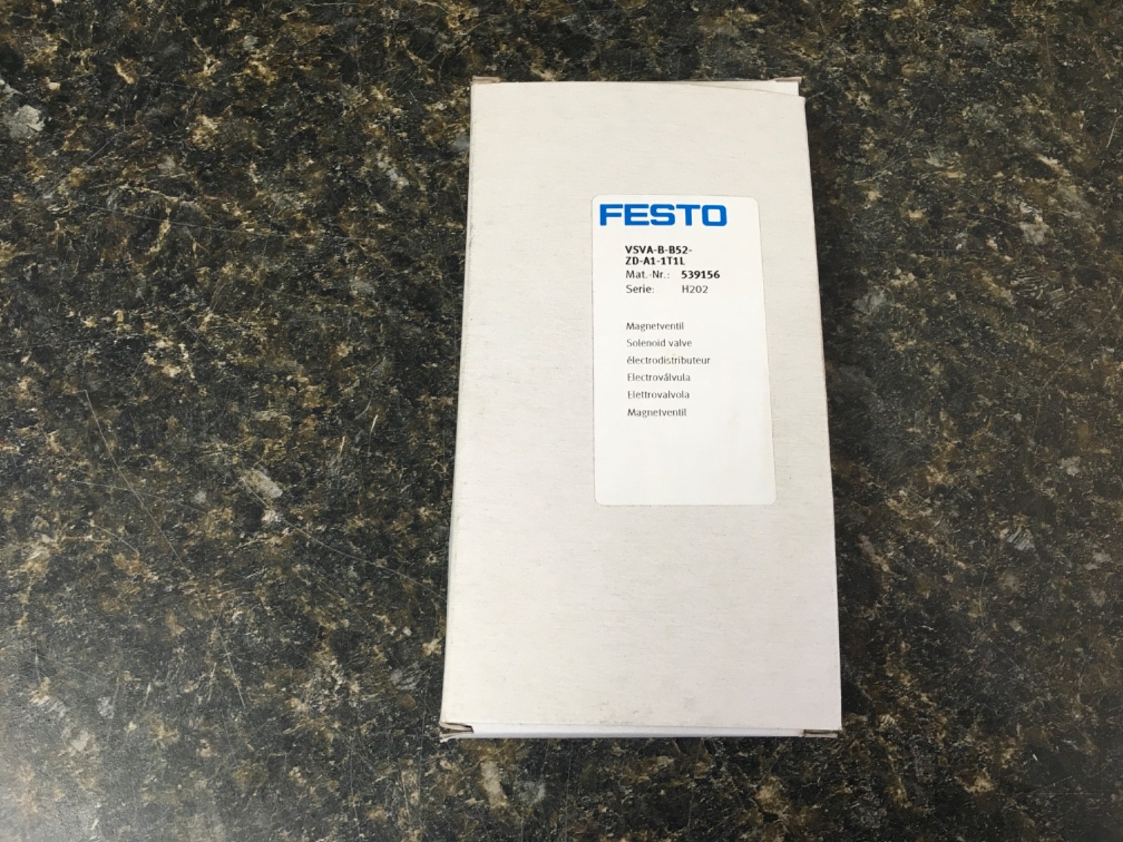 Festo VSVA-B-B52-ZD-A1-1T1L Solenoid Valve 539156 145psi 24VDC