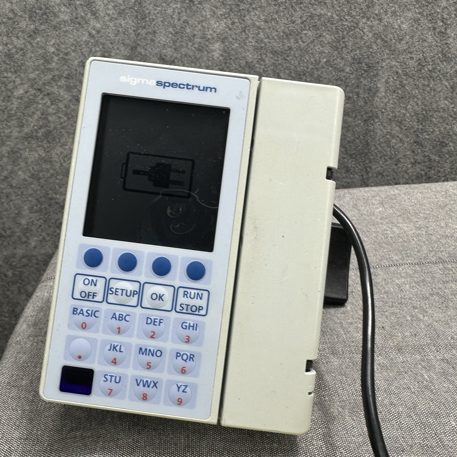 Baxter Sigma Spectrum IV Infusion Pump with AC Adapter Pole Mount Tested Working