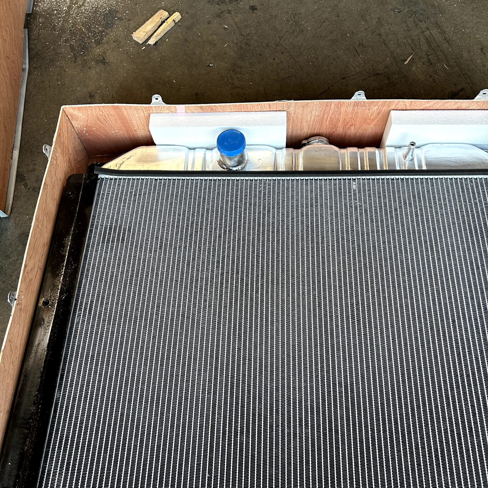 208-03-61610 CORE RADIATOR ASSY ,WATER FITS KOMATSU PC400-6 PC400LC-6 PC450-6
