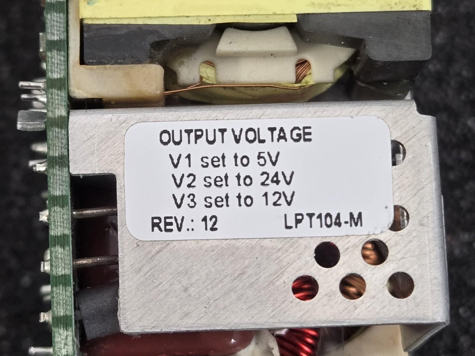 Astec Artesyn 3-Output Power Supply LPT104-M 5V@18A 24V@3A 12V@2.3A In:100-250V