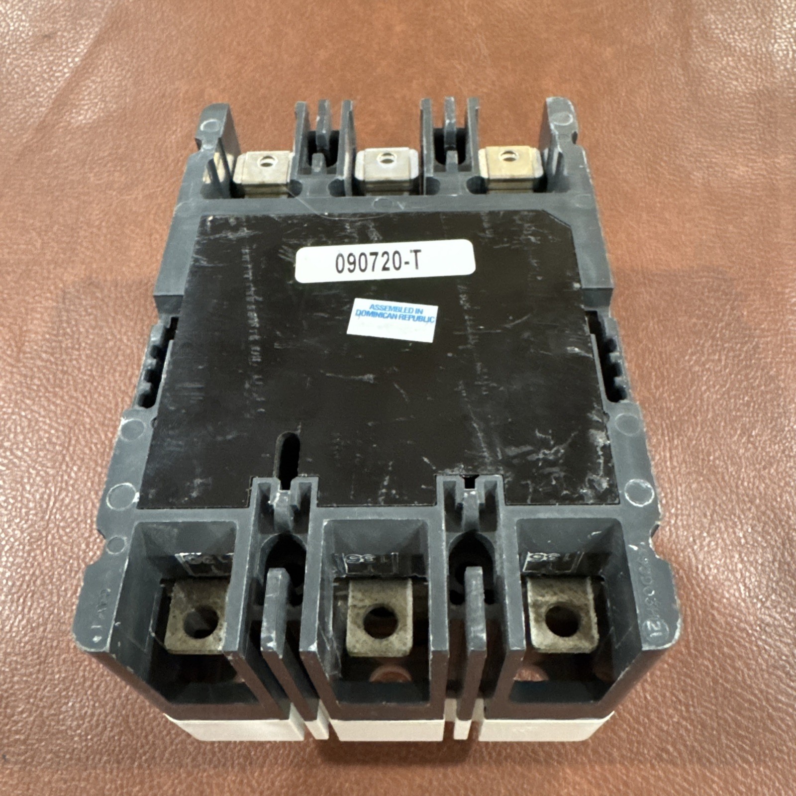 Eaton Cutler Hammer ED 65k ED3225 3 Pole 225 Amp Circuit Breaker 3P 225A 240VAC