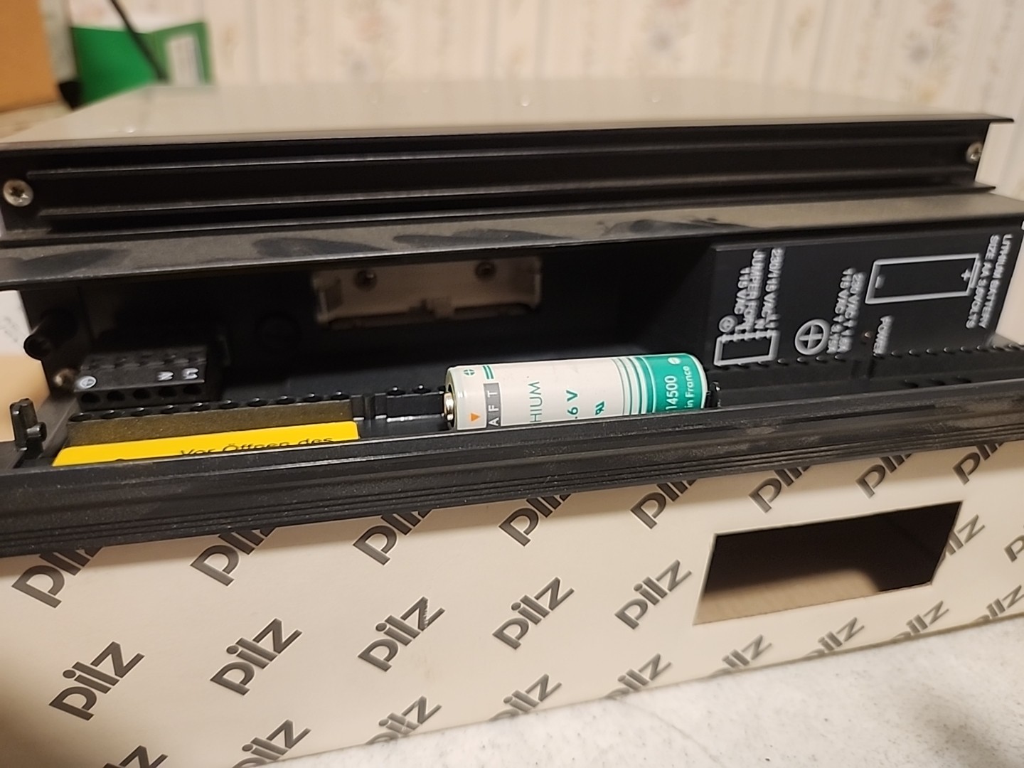 Pilz P10 PS NETZEIL FUER BEM+BM V 304050 Power Supply Module 115/230VAC 175.0W