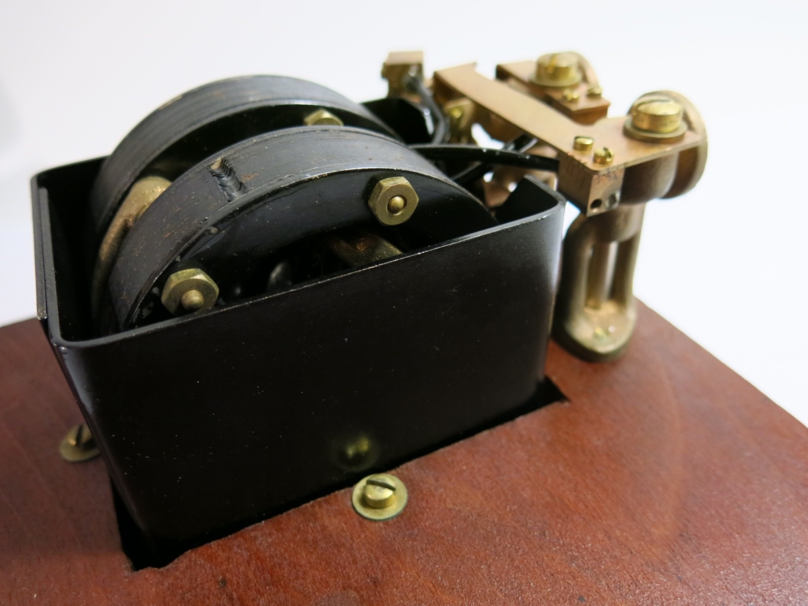 Vintage 1929 GE Alternating Current Ammeter — Type P-3 — Refinished Mahogany Box