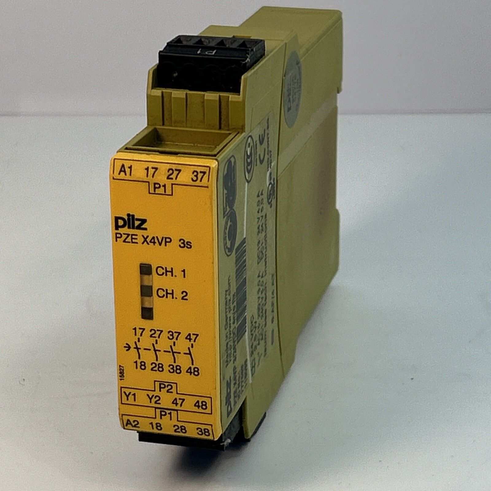 PILZ PZE X4VP 777583 118098 Relay