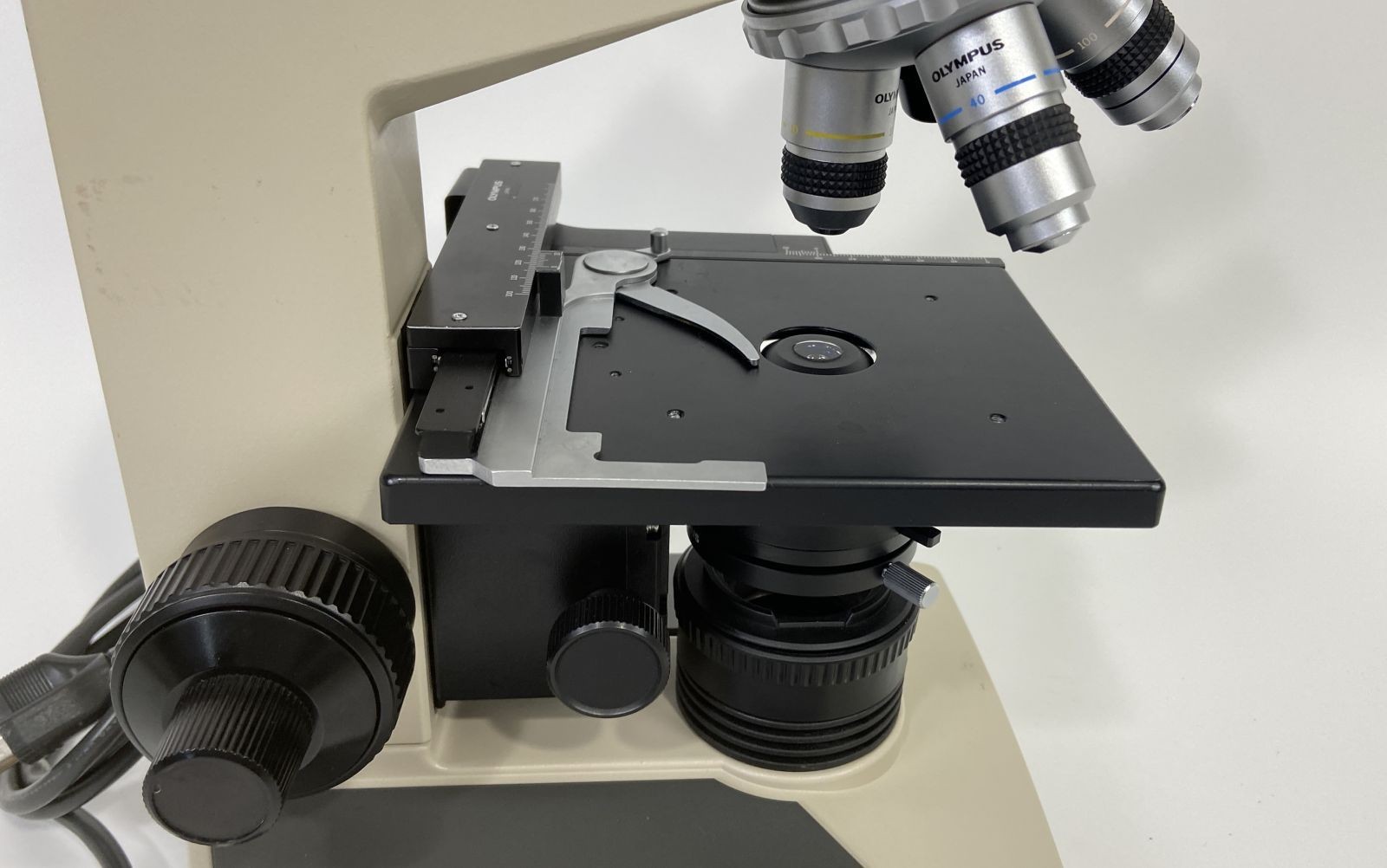 Olympus CHT CH-2 Binocular Laboratory Microscope 4X 10X 40X 100X 9