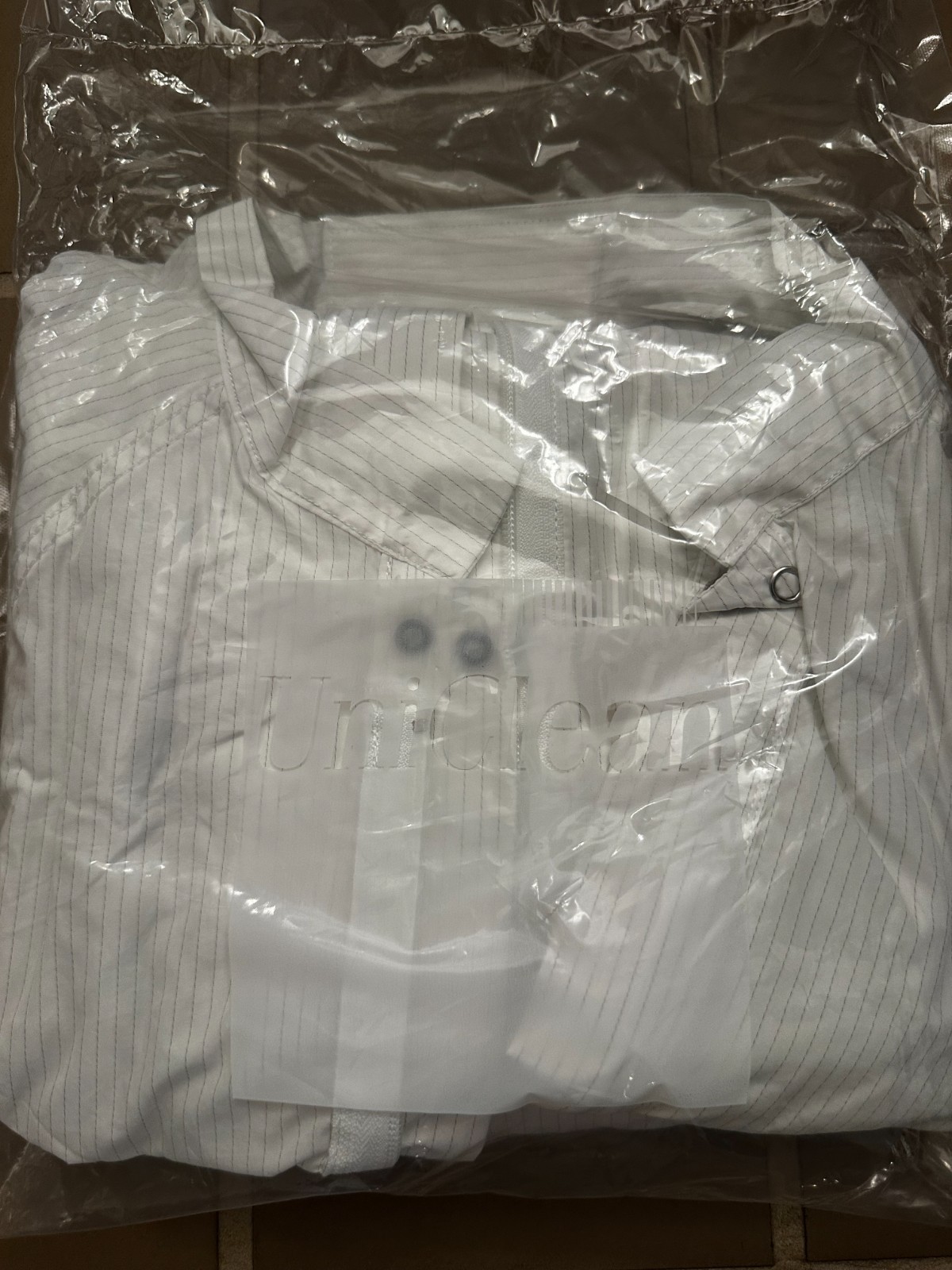 UNICLEAN 2XL COVERALL Class 7 – STERILE ESD – 03/31/2026 – 99% POLY 1% CARBON