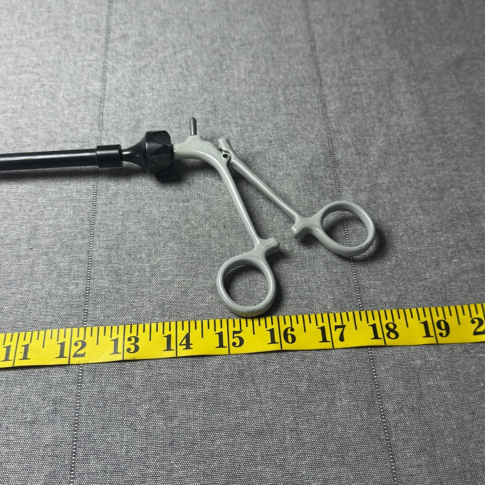 Laparoscopic Grasper Endoscopic Long Shaft Surgical Instrument Black Handle