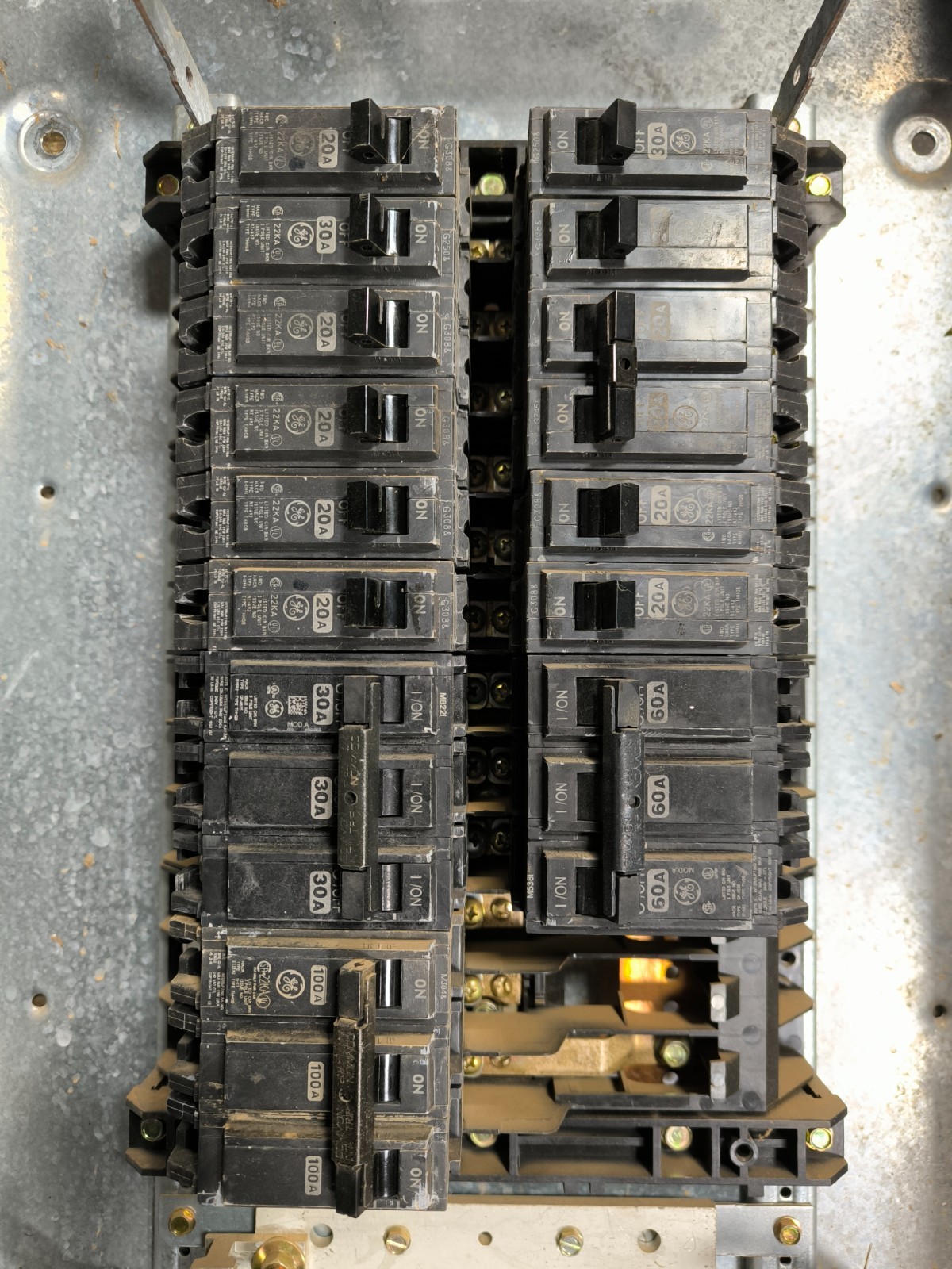 GE General Electric AQF3181CBX AXS5B7 A Series Panelboard 100 Amp 208Y/120V 3PH