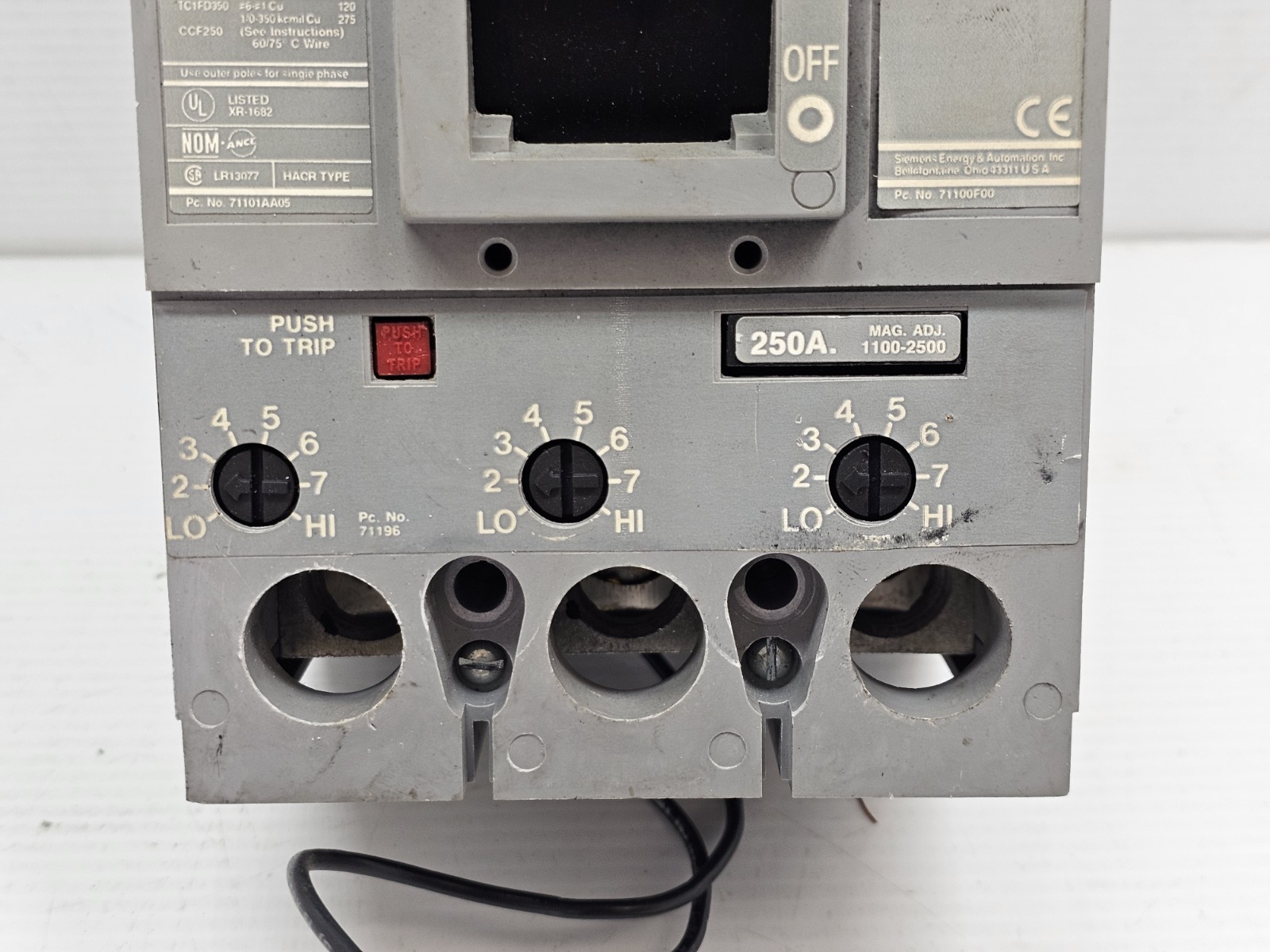 Siemens FXD63B250 Sentron 250A Circuit Breaker 3 Pole 600V Used WITH 6 LUGS