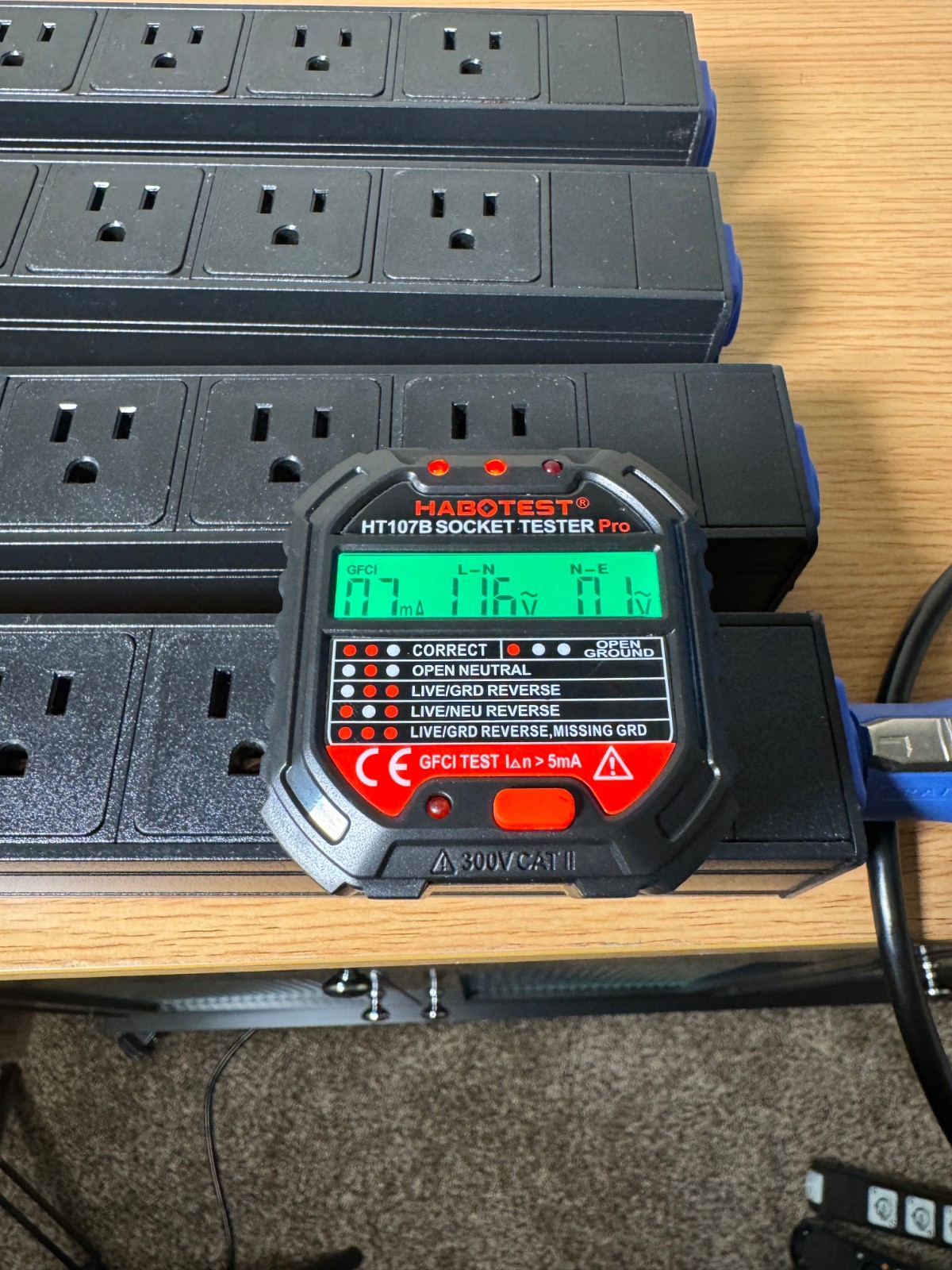 Neutrik Compatible PowerCon to 5-15 Edison Power Strip Distro Quad Box Extension