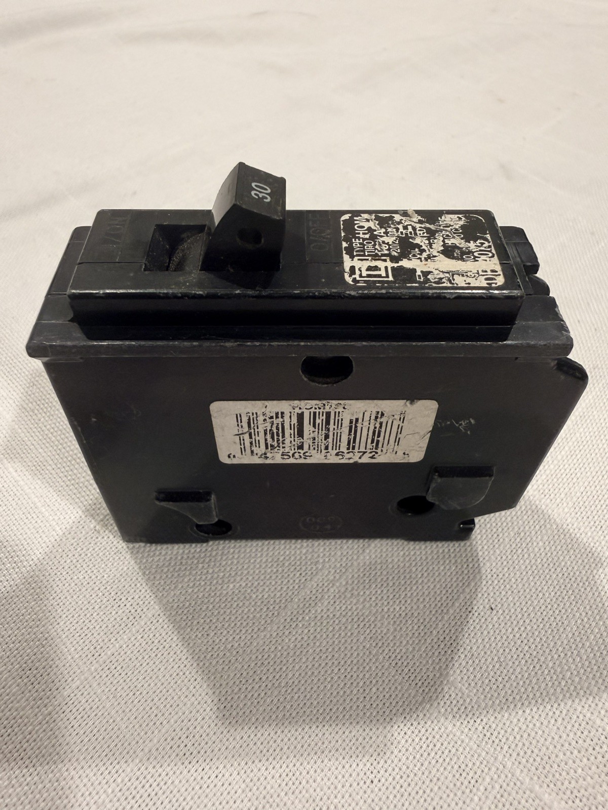 Square D 30-Amp Single-Pole Circuit Breaker (HOM130CP) preowned
