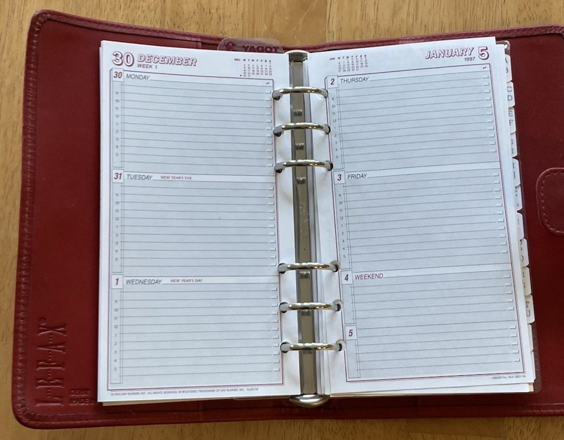 Vintage Filofax Leather Organizer Red USA 1996 from Luttmann’s Luggage 6-ring