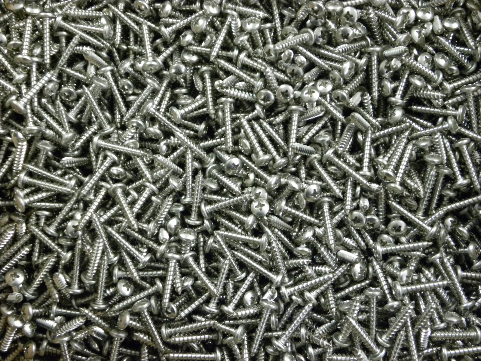100 Pack – #10 x 1″ Stainless Steel Phillips Pan Head Wood Screws / Sheet Metal