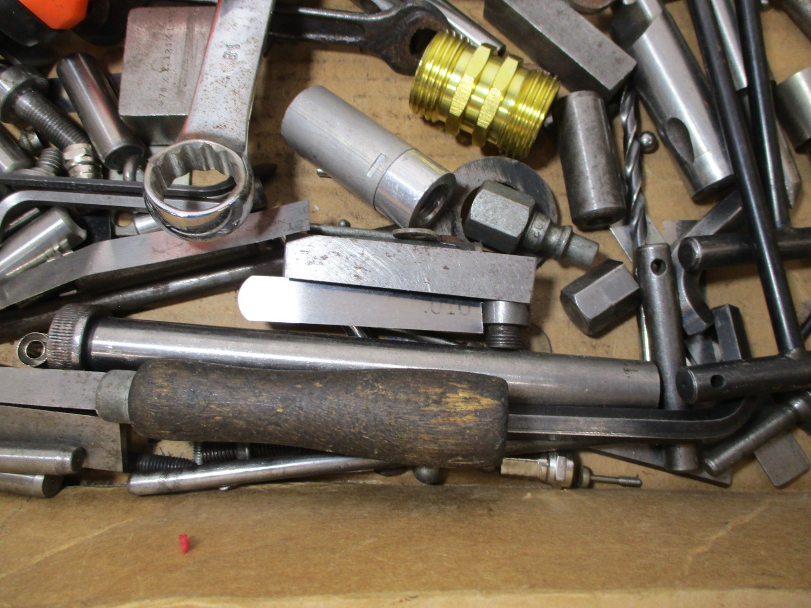 25 # Lbs Machinist Parts Pieces Bits Hand Tools Hardware Doo Dads & Brass Scrap